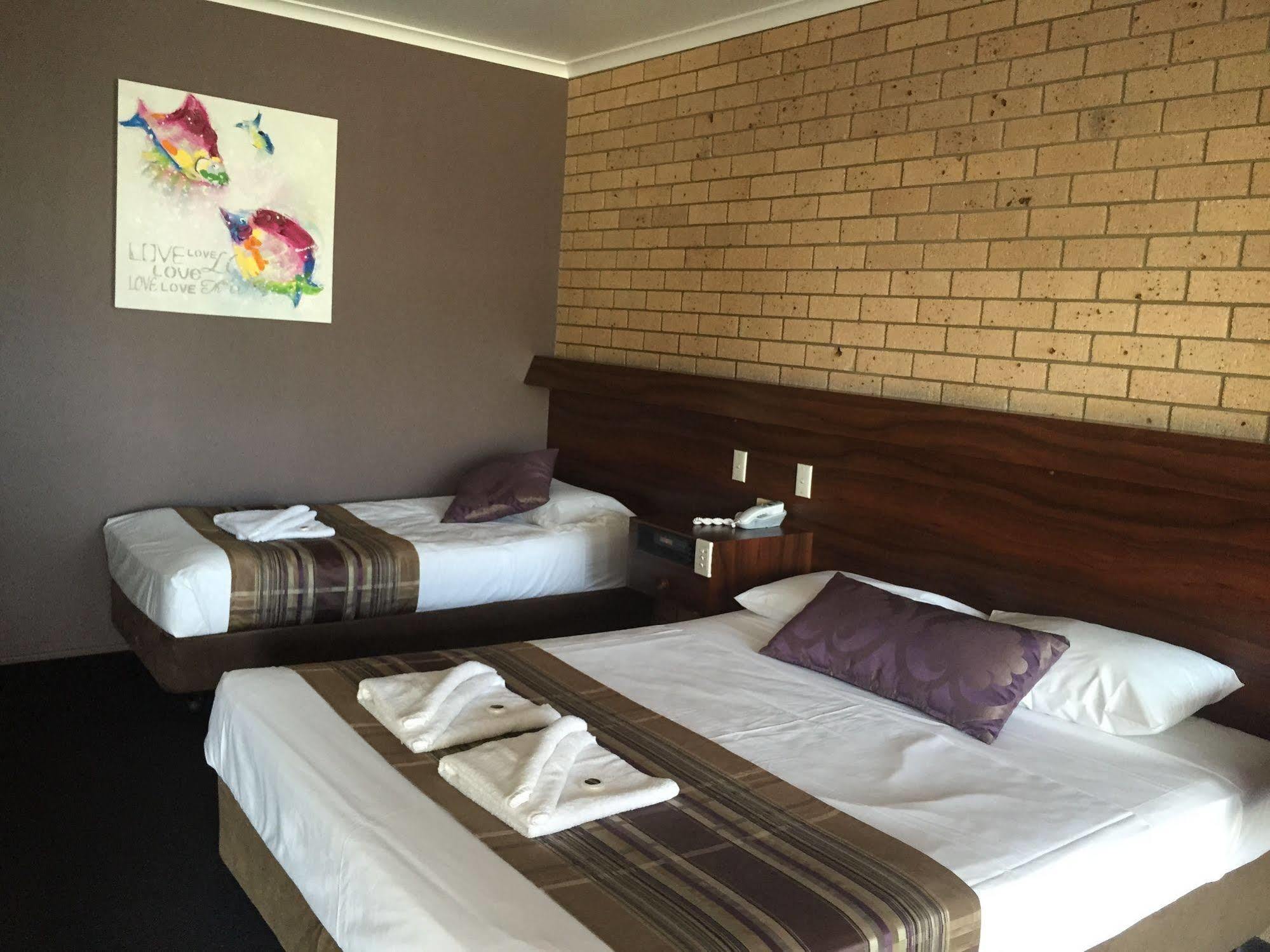 Sarina Motor Inn المظهر الخارجي الصورة